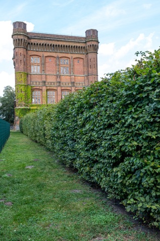 Die umgedrehte Kommode