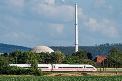 ICE4 im Weserbergland vor KKW Grohnde