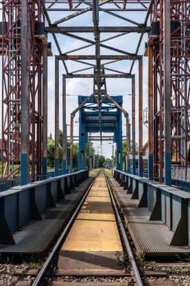 Eisenbahnbrücke über den alten Binnenhafen