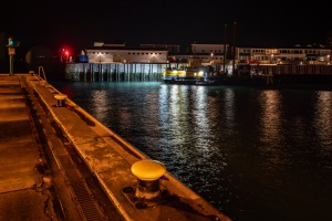 Binnenhafen bei Nacht