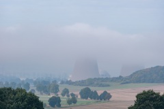 Kraftwerk Grohnde im Nebel