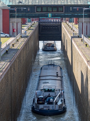 1_20170614-180032-_6140088