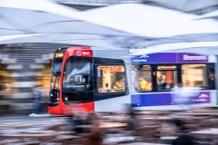 Tram vor dem Rathaus Bremen