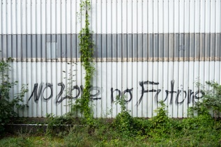 No Love, no Future
