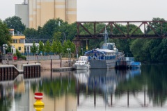 Hafeneinfahrt mit Silo